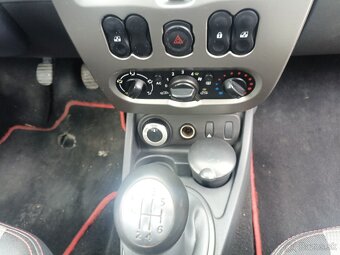 Dacia Duster 1.5dci 81kw   4x4 - 11
