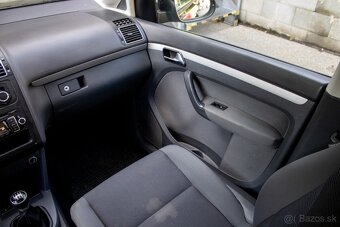 Volkswagen Touran 1.6 TDI BlueMotion Technology Comfortline - 11