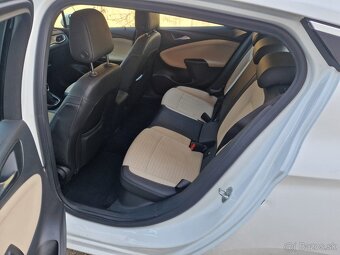Opel Astra 1.0 - 11