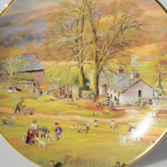 Sada - kompletná zbierka 12 mesiacov - 12 tanierov na stenu - 11