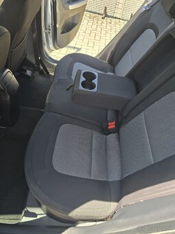 Predám Kia Ceed SW 1.6 CRDI R.v.2015 kup. SK - 11