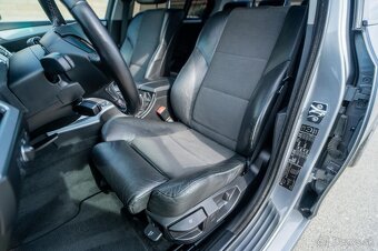 BMW E60 525d xDrive A/T - 11