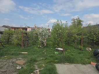 Ponúkame na predaj rod.dom v Kolárove - 11