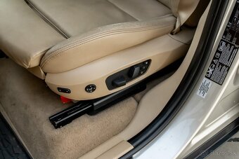 BMW X3 35d/ 360 stup. kamera - 11