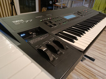 Yamaha SY77 - 11