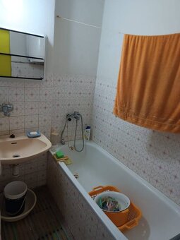 Na predaj dom v obci Vyhne iba 400m od Vodného raja. - 11