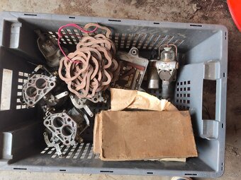 Karburátory , regulator napätia, ventily a iné - 11