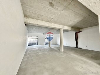 Priestranný obchodný priestor   150m2  v  novostavbe Letka   - 11