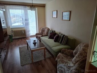 Trojizbový byt s balkónom v pokojnej lokalite obce Buzitka - 11