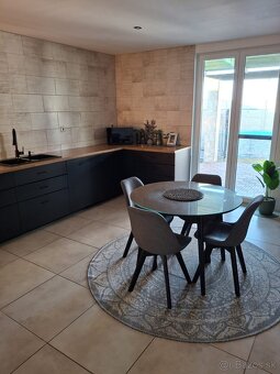 Predám bungalov 130 m2, pozemok 504 m2, obec Hviezdoslavov - 11