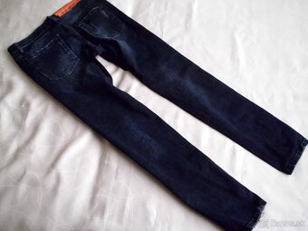 Dsquared dámske slim rifle s elastan  M - 11