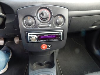 Renault Clio 1.2 Authentique - 11