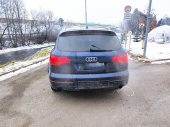Audi Q7 3,0tdi s-line - 11