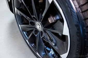 Škoda Superb Combi 2.0 TDi Sportline - 11