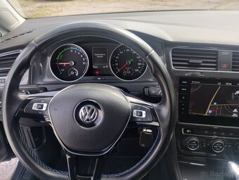 Volkswagen Golf e - 11