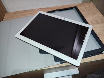 TECLAST M30 4G 10-jadro 2.6GHz 10.1" 25601600 - 11