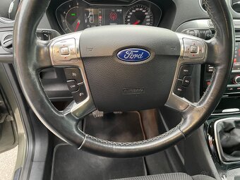 Ford S-Max - 11