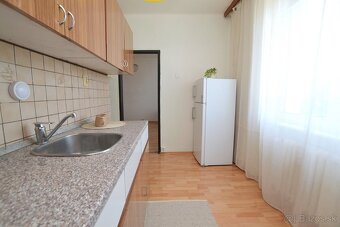 NA PREDAJ | 3 izbový byt s balkónom, 65 m2,  centrum mesta - 11