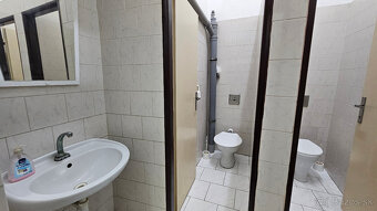 • Miestnosť s plochou 16 m2 na prenájom, centrum mesta. - 11