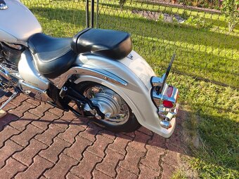 Suzuki C 800 VL 800 Intruder - 11