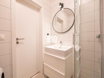 REZERVOVANÉ 2 izbový byt s balkónom - 2 x parking - Novostav - 11