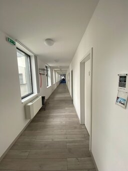 Novostavba kancelárskych priestorov na prenájom - ul. Úderní - 11