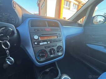 Fiat Punto Grande 1.2 - 11