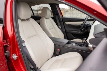 Mazda 3 2.0 Skyactiv X180 GT Plus A/T - 11