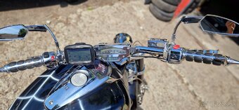 Suzuki Intruder VZR 1800 R - 11