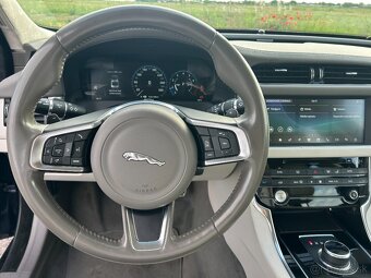 Jaguar XF 2.0 I4 250k Prestige Auto - 11