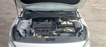 Hyundai i30 Family 1.4 Benzín - 11
