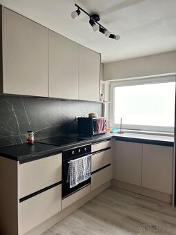 4 izbovy byt / firemný priestor - 11