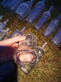 staré fľaše a poháre - 11