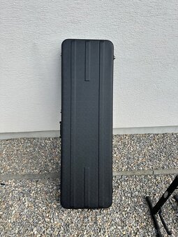 Fender precision bass - 11