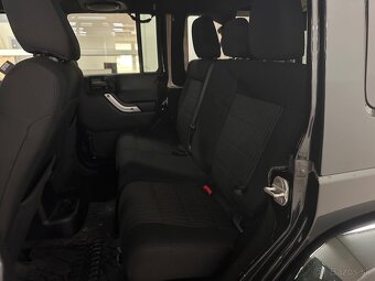 Jeep Wrangler 2.8 CRD Rubicon A/T - 11