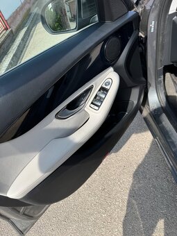 Mercedes Benz C200d - 11