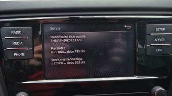 Predám Škoda Octavia Combi 1.5 TSI 110 kW (150k) DSG, zimné - 11