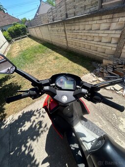 APRILIA SR50 - 11