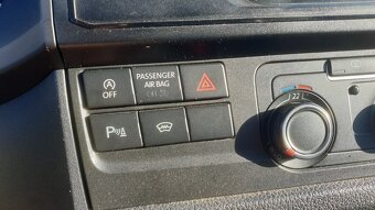 VW Transporter T6 2.0 TDI 75 KW rok- 2015 - 11