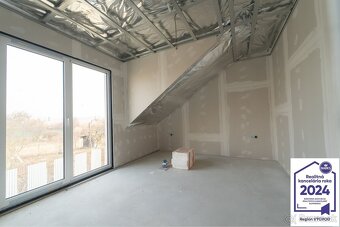 Novostavba nízkoenergetického rodinného dvojdomu, Moldava na - 11