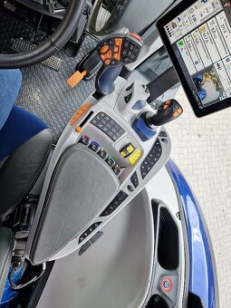 Traktor New Holland T7.340 HD Blue Power + RTK - 11