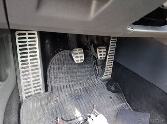 Volkswagen Golf V 1.9 TDI BLS - 11