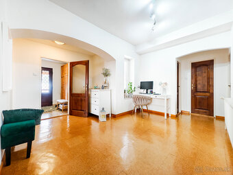 DVOJGENERAČNÁ RODINNÁ TEHLOVÁ VILA, VIHORLATSKÁ ul., KOŠICE - 11