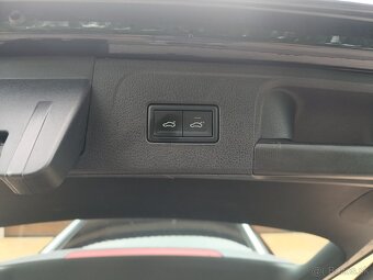 Volkswagen Passat Variant 1.5 TSI Business DSG r.v. 2022 - 11