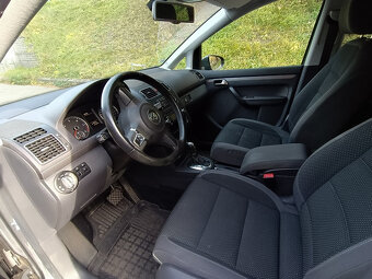 Volkswagen Touran 1.6TDI DSG - 11
