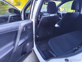 Toyota RAV4 2.0 diesel, 105kw, ročník 2017 - 11