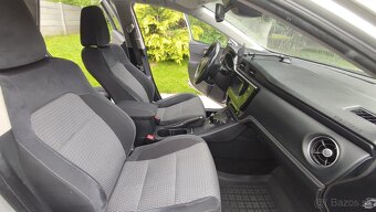 Toyota Auris Touring Sports 1.8 I VVT-i HybridSD - 11