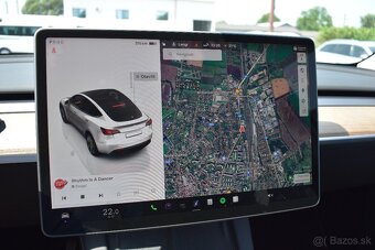 Tesla Model Y Long Range AWD - 11