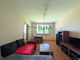 REZERVOVANÉ - Predaj, veľký zrekonštruovaný 3 izbový byt - T - 11