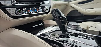 BMW M550i xDrive 390kw Možná Výmena - 11